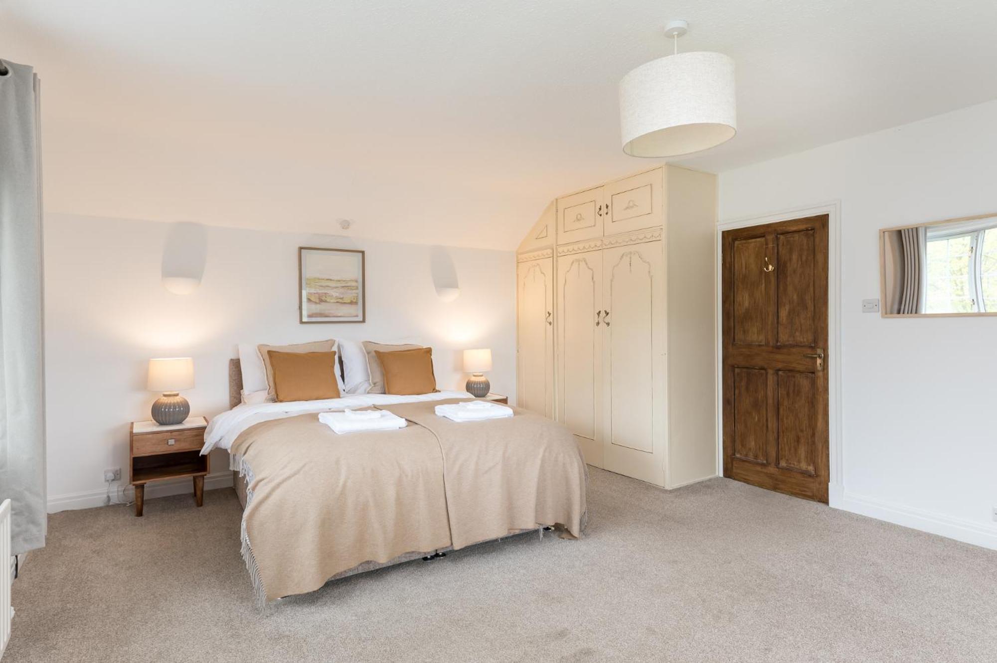 Central Malham Wellbeing Escape With Hot Tub Sleeps 8 외부 사진