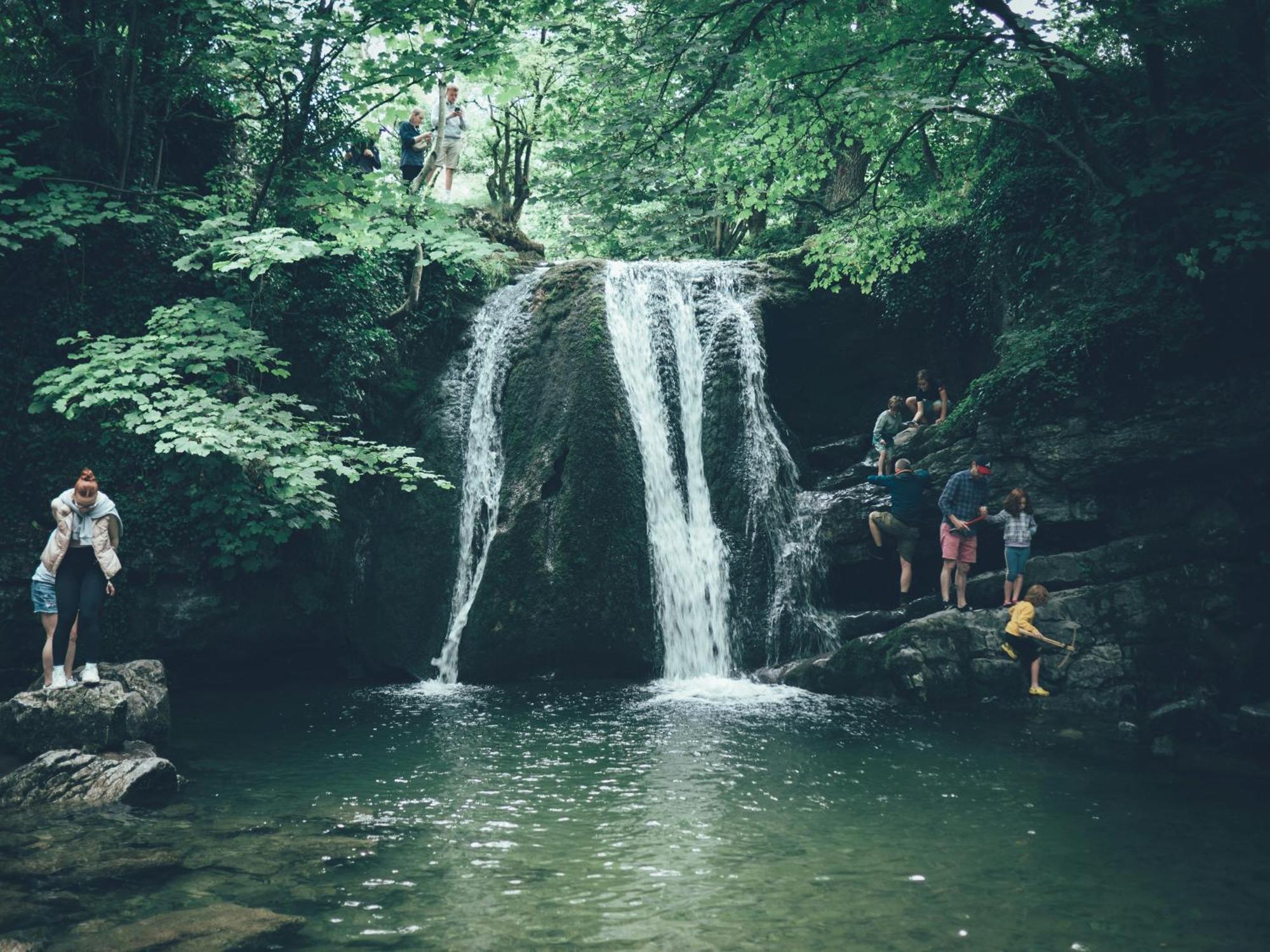 Central Malham Wellbeing Escape With Hot Tub Sleeps 8 외부 사진